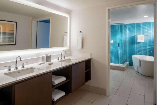 DoubleTree Suites by Hilton Doheny Beach - image 18