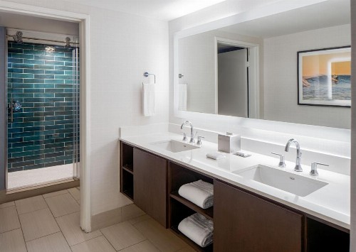 DoubleTree Suites by Hilton Doheny Beach - image 28
