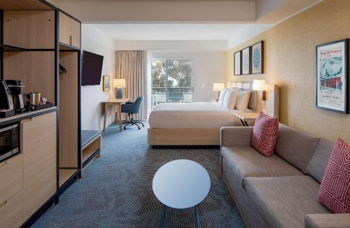 DoubleTree Suites by Hilton Doheny Beach - image 32