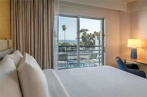 DoubleTree Suites by Hilton Doheny Beach - image 43
