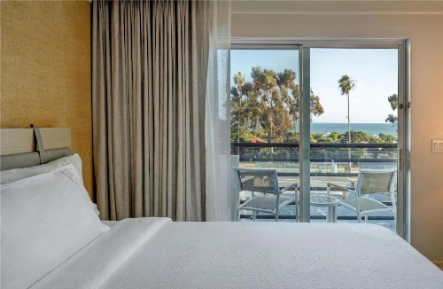 DoubleTree Suites by Hilton Doheny Beach - image 46