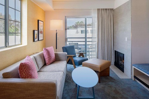 DoubleTree Suites by Hilton Doheny Beach - image 50