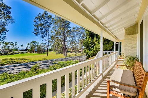 DP-343 - Dana Point Parkside Cottage - image 1