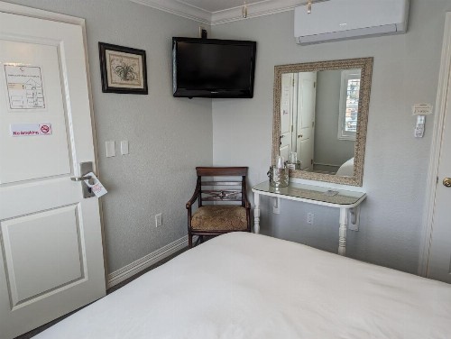 Capitola Hotel - image 47