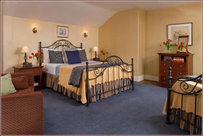 Carlisle House Bed and Breakfast - image 10