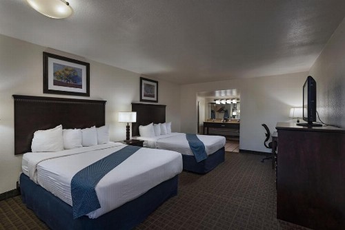 Best Western Stevens Inn - image 13