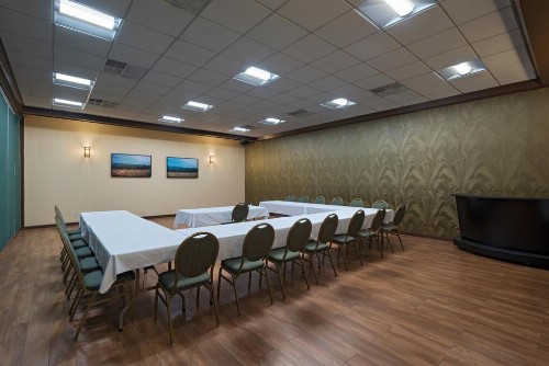 Best Western Stevens Inn - image 22