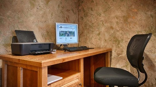 Best Western Stevens Inn - image 33