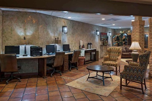 Best Western Stevens Inn - image 37