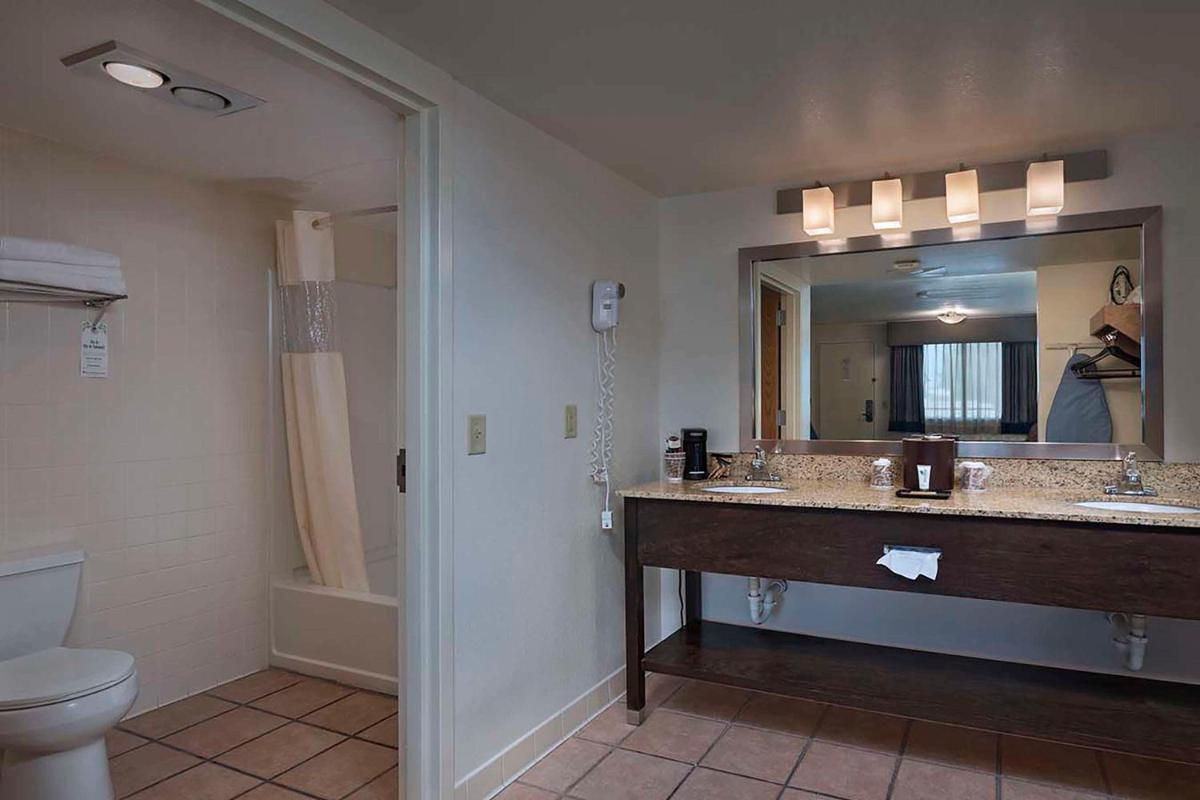 Best Western Stevens Inn - image 5