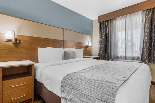 Best Western Carlsbad by the Sea - image 12