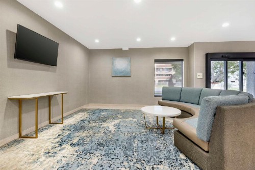 Best Western Carlsbad by the Sea - image 17