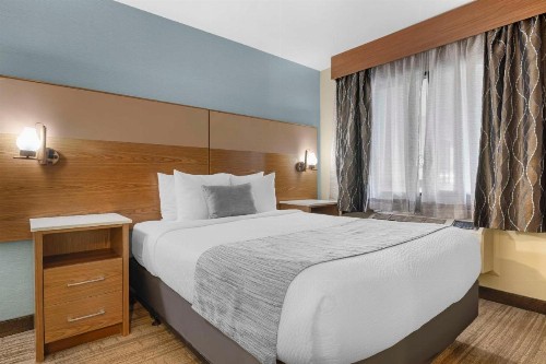 Best Western Carlsbad by the Sea - image 28