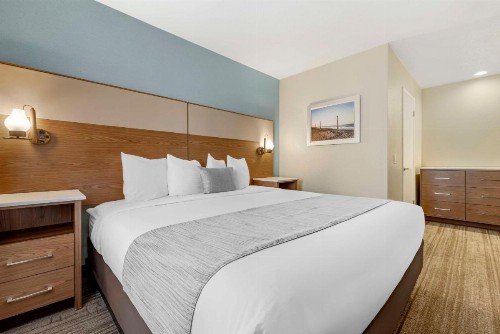 Best Western Carlsbad by the Sea - image 8
