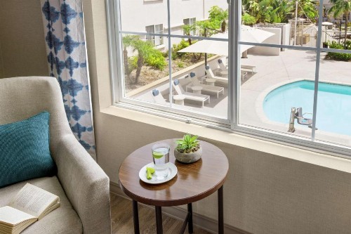 Hilton Garden Inn Carlsbad Beach - image 26