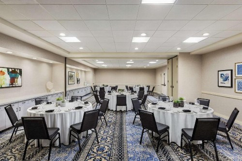 Hilton Garden Inn Carlsbad Beach - image 47