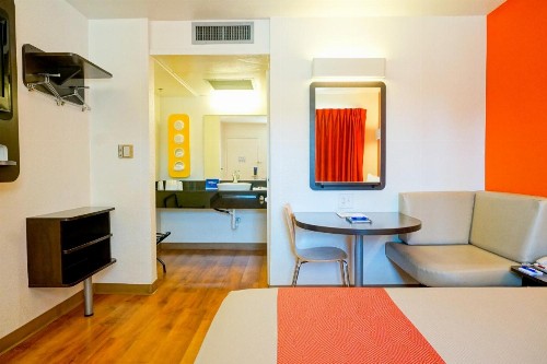 Motel 6-Carlsbad CA Beach - image 35