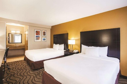 La Quinta by Wyndham Carlsbad - Legoland Area - image 17