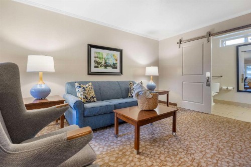 Best Western Plus Beach View Lodge - image 32