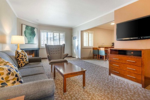 Best Western Plus Beach View Lodge - image 6