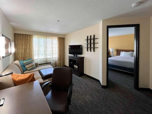 Carlsbad Suites - image 11