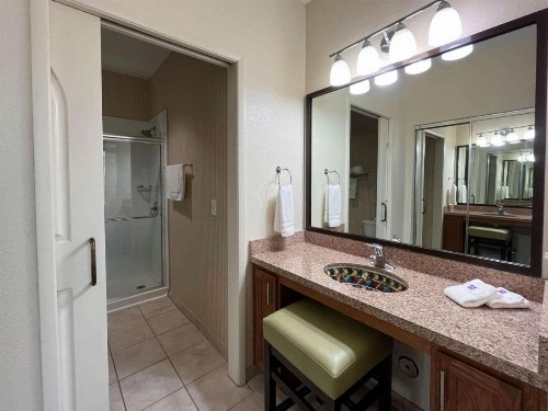 Carlsbad Suites - image 12