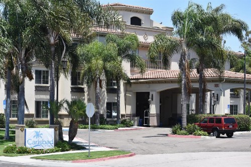 Carlsbad Suites - image 17