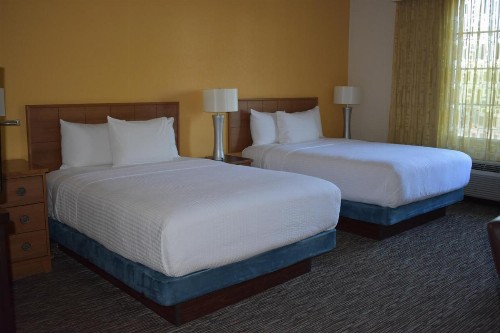 Carlsbad Suites - image 21