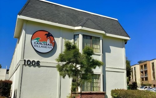 Carlsbad Village Inn - image 4