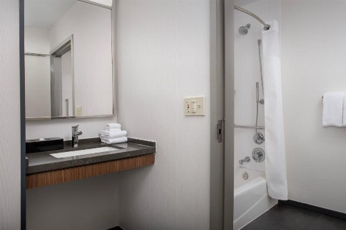 Courtyard by Marriott San Diego Carlsbad - image 39