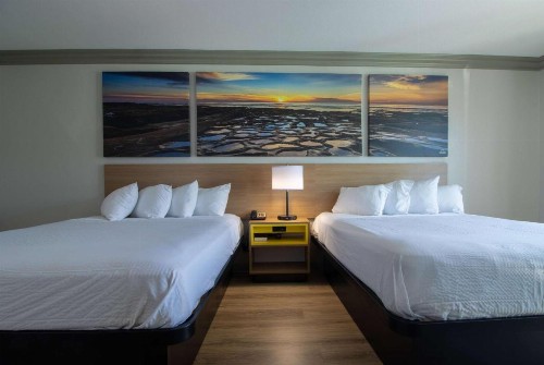 Days Inn by Wyndham Carlsbad - image 15