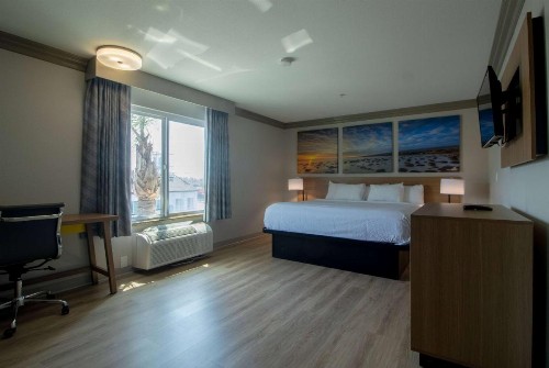 Days Inn by Wyndham Carlsbad - image 18