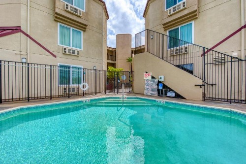 Days Inn by Wyndham Carlsbad - image 25