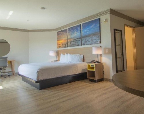 Days Inn by Wyndham Carlsbad - image 28