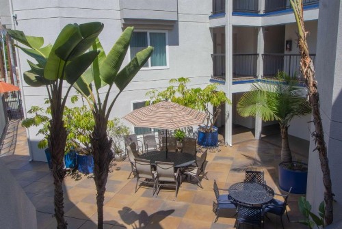 Days Inn by Wyndham Carlsbad - image 7