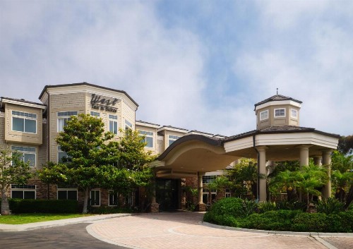 West Inn & Suites - image 4