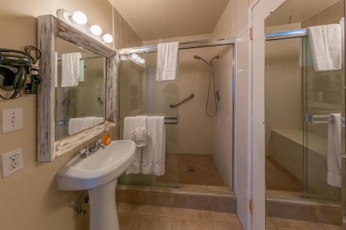 Beachwalk Villas - image 47