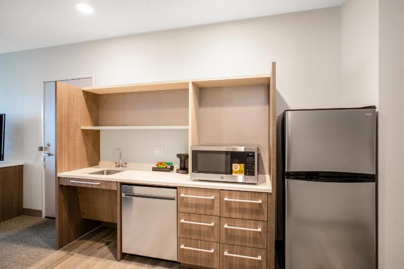 Home2 Suites By Hilton Carlsbad Ca - image 7