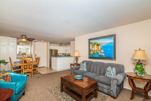 G218 - Palms Away - image 12