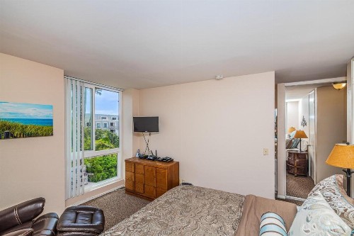 G218 - Palms Away - image 39
