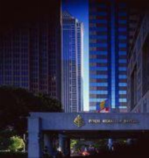 The Logan Philadelphia Curio Collection by Hilton(Formerly Four Seasons Hotel Philadelphia)