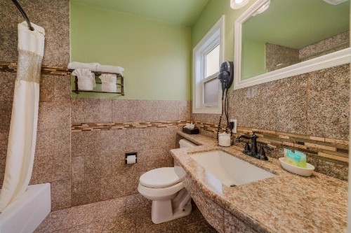 Carmel Inn & Suites - image 21