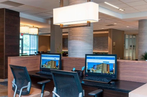 Fairfield Inn & Suites by Marriott Indianapolis Carmel - image 10