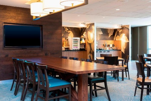 Fairfield Inn & Suites by Marriott Indianapolis Carmel - image 13