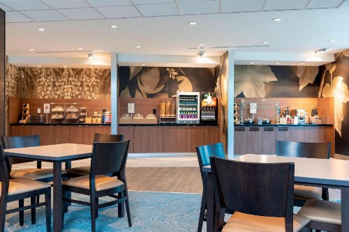 Fairfield Inn & Suites by Marriott Indianapolis Carmel - image 14