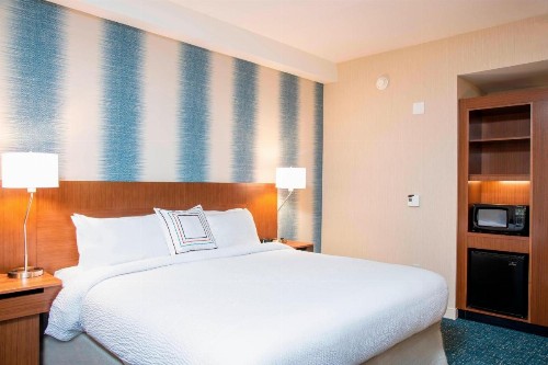 Fairfield Inn & Suites by Marriott Indianapolis Carmel - image 6