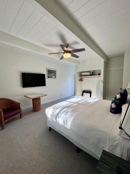 Hidden Valley Inn - image 21