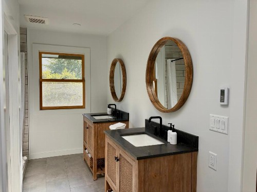 Hidden Valley Inn - image 49