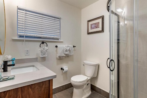 Best Western Carmel's Town House Lodge - image 12