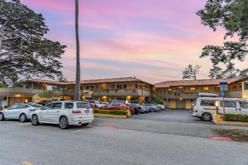 Best Western Carmel's Town House Lodge - image 17